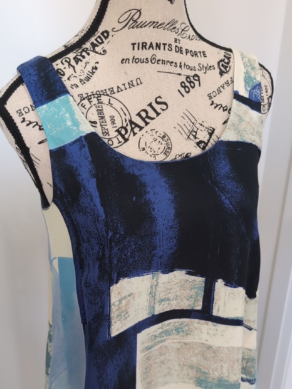 WILFRED | Women's Blue/White Abstract Sleeveless 100% Silk Mini Dress - Picture 2 of 6